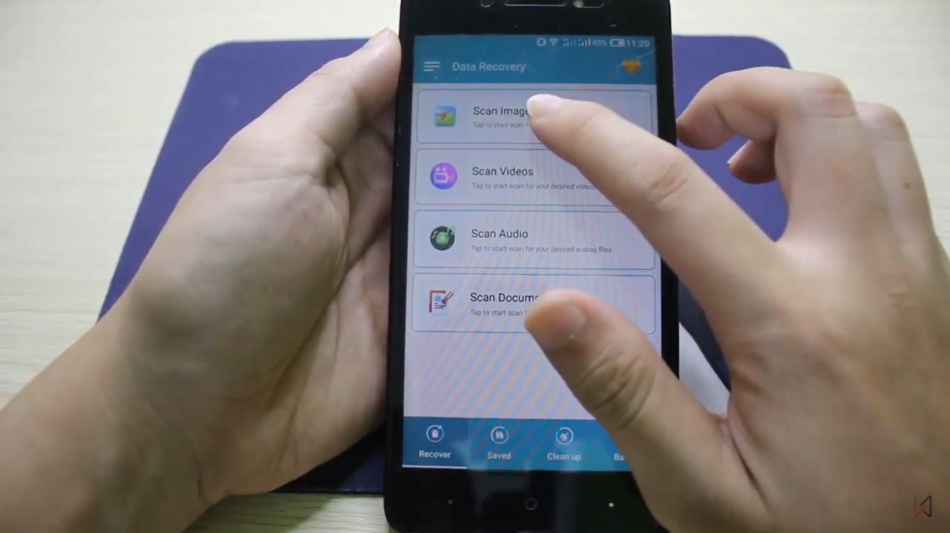 Trong App có 4 mục: Scan Image, Scan Videos, Scan Audio, Scan Document