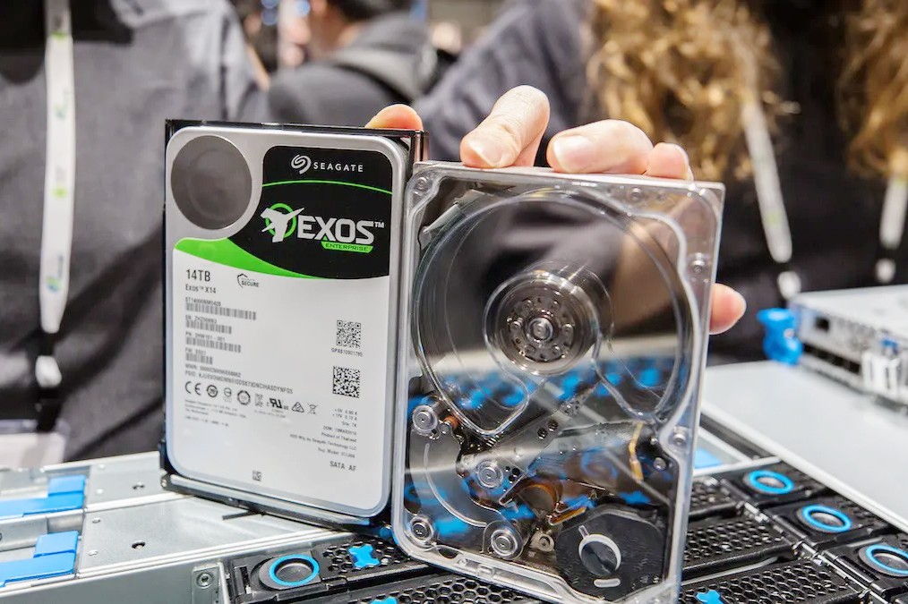Ổ cứng HDD dung lượng lớn nhất thế giới
