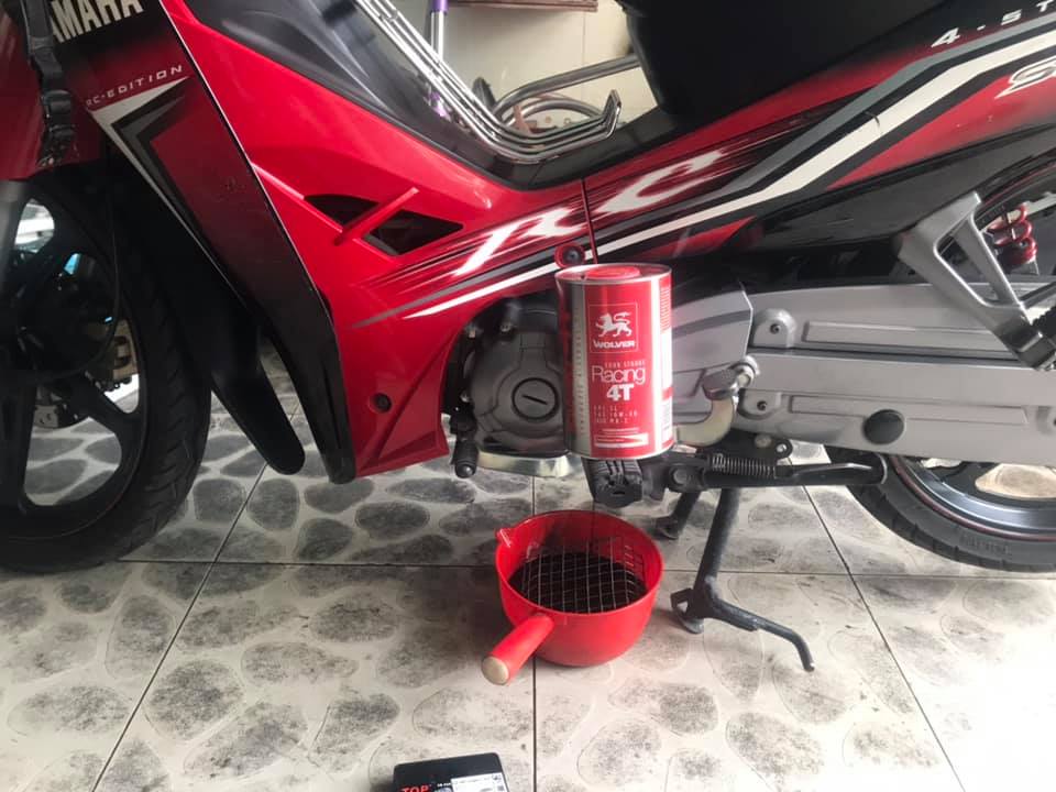 Wolver Racing Synthetic 10W40 - Xe số và tay côn